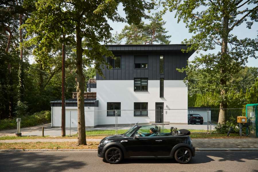 DS Nordic Klickfalz 475 verkleidet ein Haus in Berlin